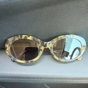 Covry Petra Pecan Sunglasses